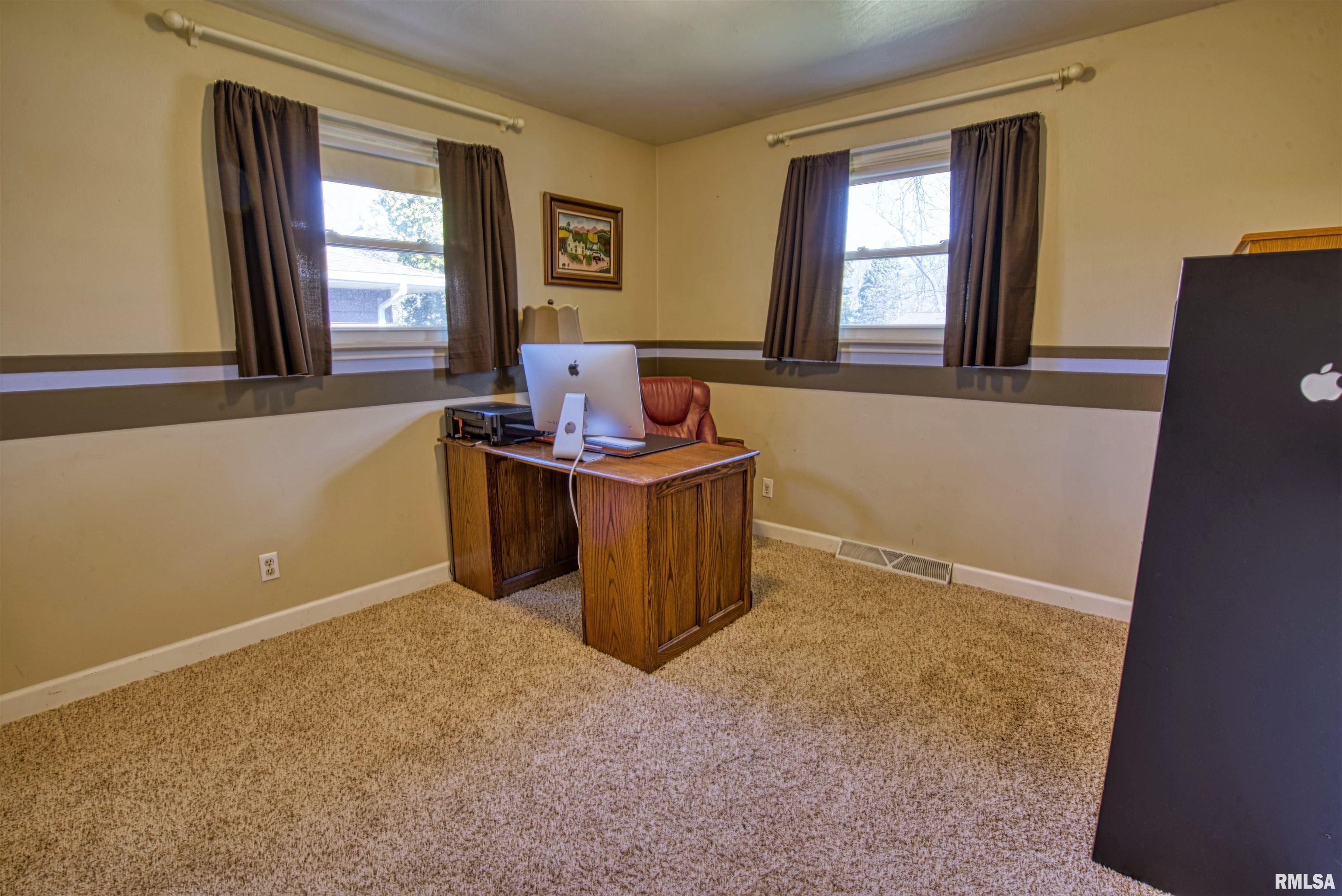600 West Timber Ridge Drive Peoria, IL 61615 - Photo 13 of 22 Gallery Image 13