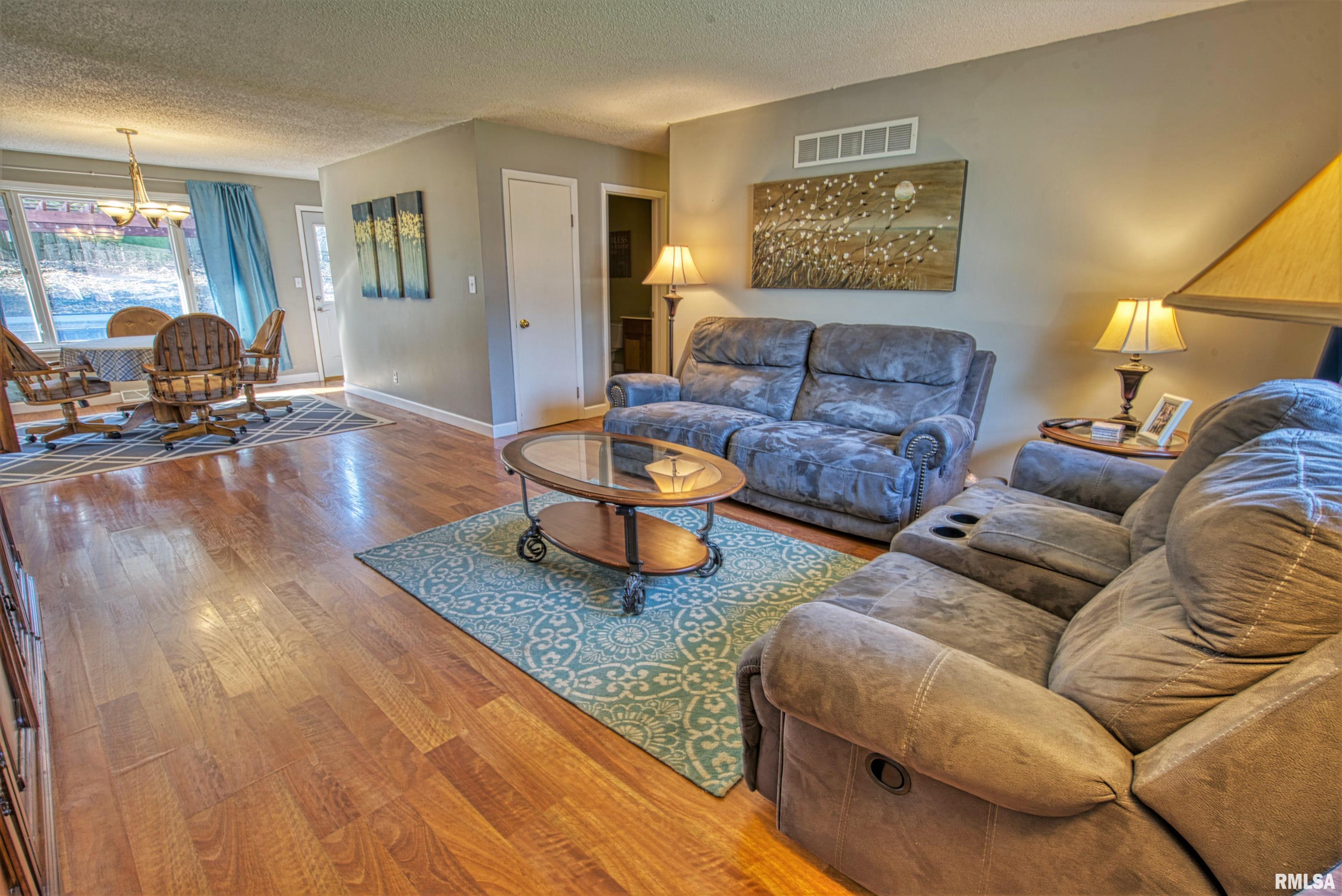 600 West Timber Ridge Drive Peoria, IL 61615 - Photo 2 of 22 Gallery Image 2