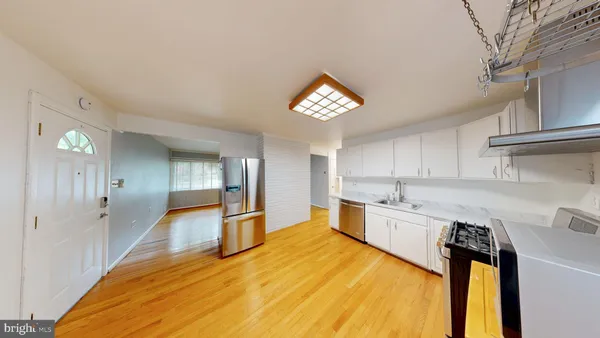 $3,000 | 400 Dean Drive, Rockville, MD 20851