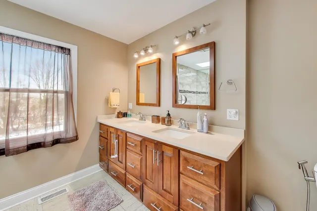 $989,000 | 26 Brandywine Road, South Barrington, IL 60010