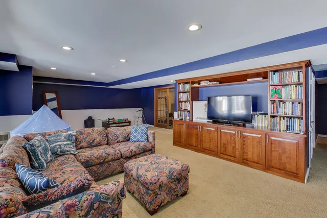 $989,000 | 26 Brandywine Road, South Barrington, IL 60010