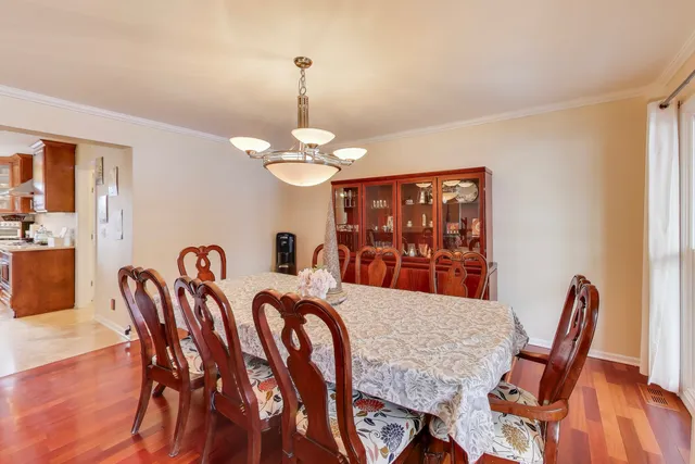 $989,000 | 26 Brandywine Road, South Barrington, IL 60010