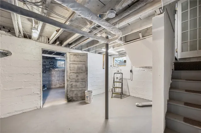 $2,500 | 97 11th Street, Unit 2, Providence, RI 02906