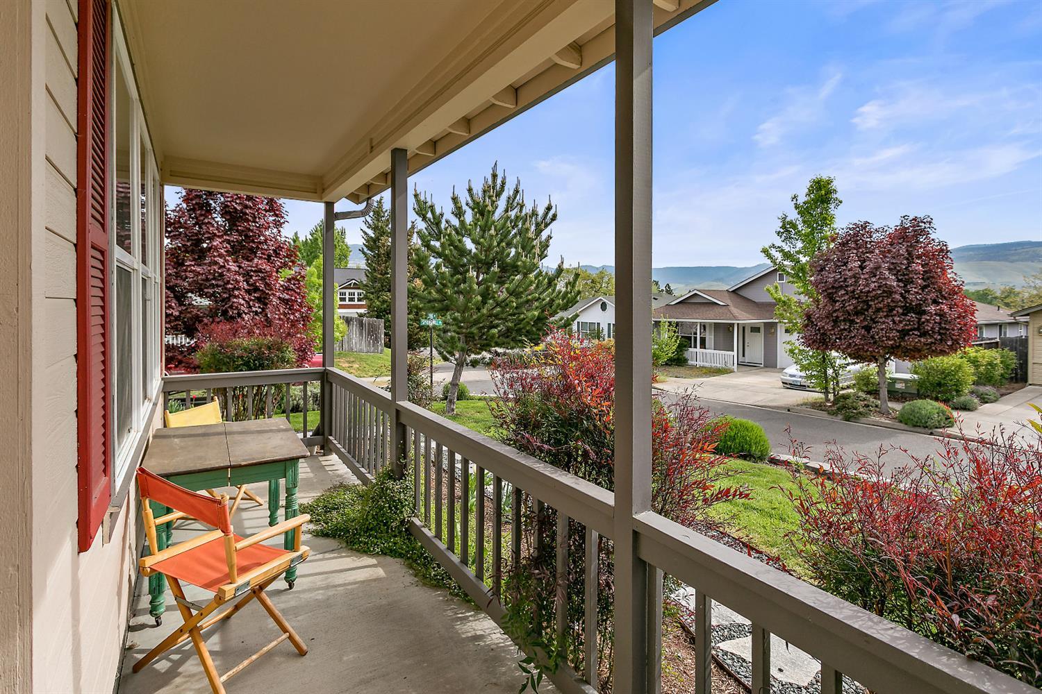 949 Spring Way Ashland, OR 97520 - Photo 2 of 25 Additional Photo