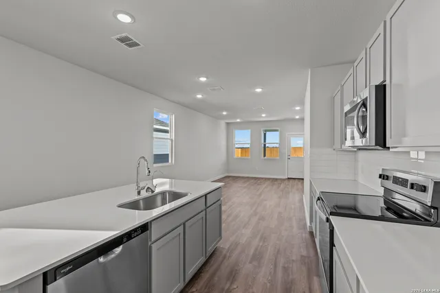 $266,170 | 5626 Franklin Hills, Von Ormy, TX 78073