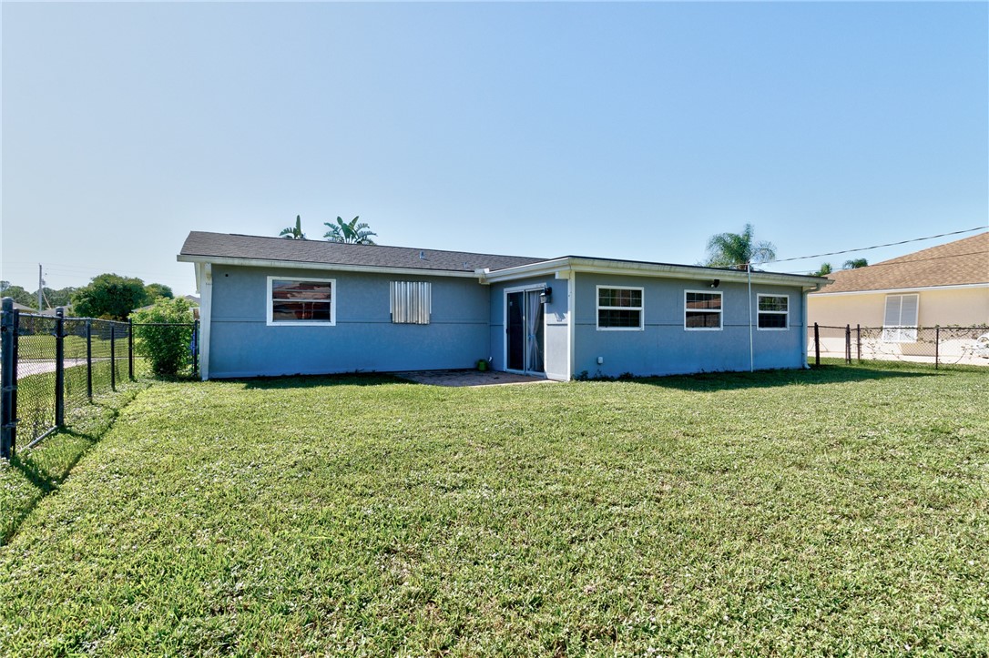 918 Bermuda Avenue Sebastian, FL 32958 - Photo 18 of 28
