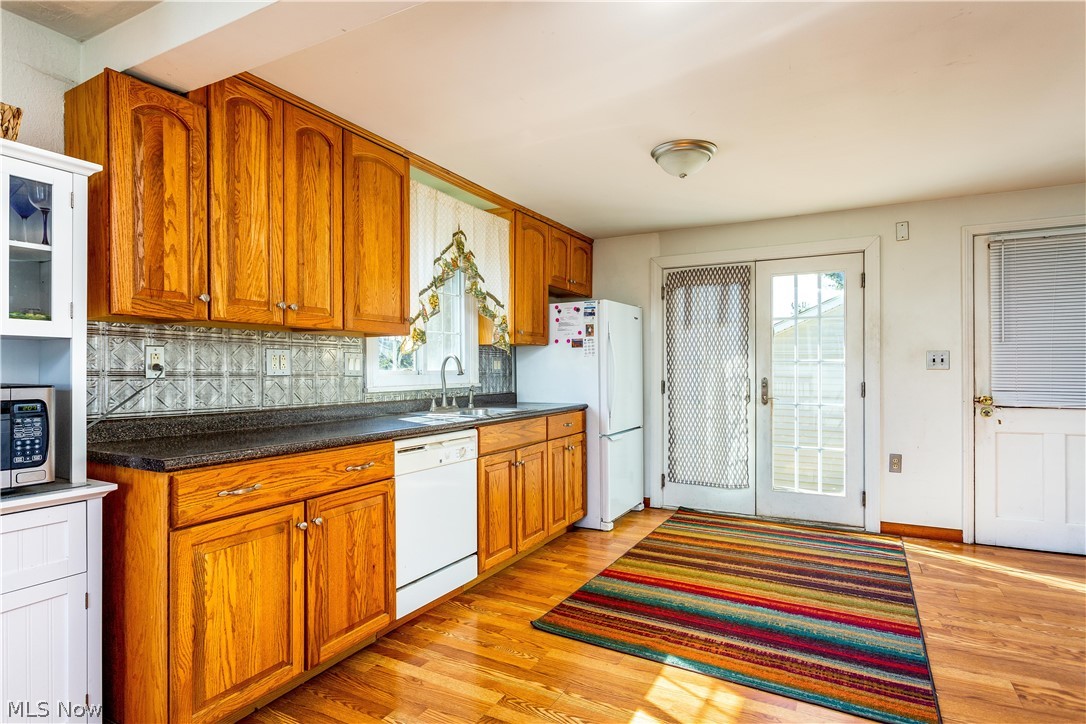 7402 Race Road North Ridgeville, OH 44039 - Photo 8 of 35