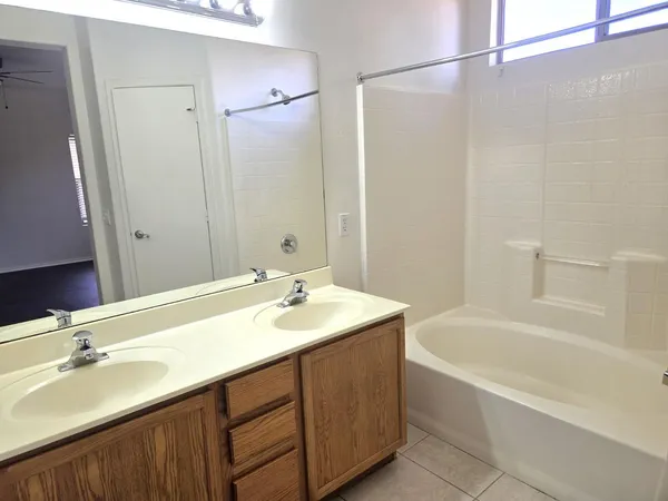$2,135 | 2852 East Devon Court, Gilbert, AZ 85296