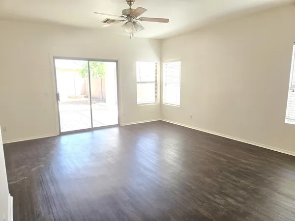$2,135 | 2852 East Devon Court, Gilbert, AZ 85296