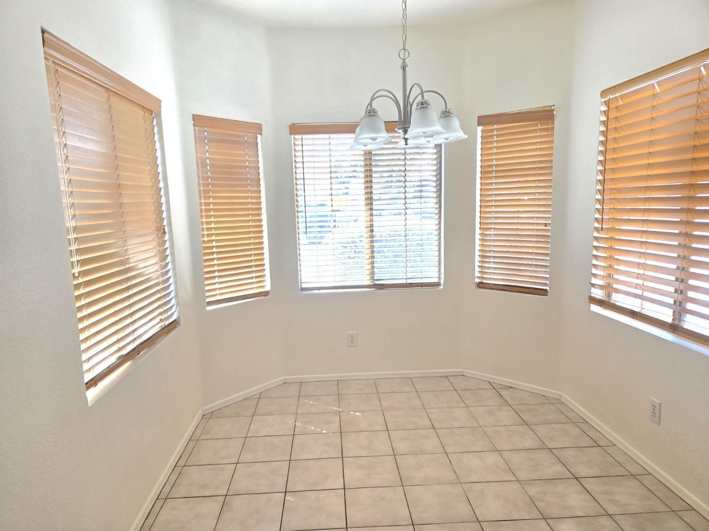 2852 East Devon Court Gilbert, AZ 85296 - Photo 9 of 28 Photo #9