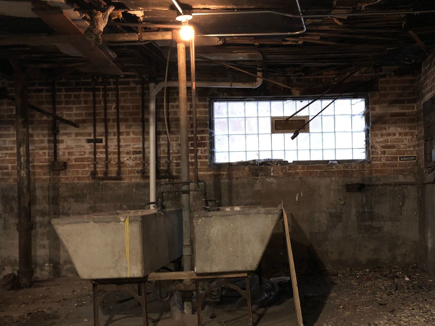 7757 South Paulina Street Chicago, IL 60620 - Photo 16 of 17 a room with wooden floor