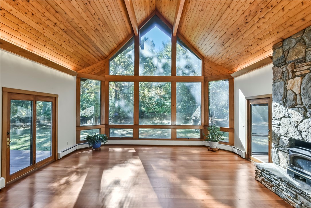 55 Ridge Drive Exeter, RI 02822 - Photo 10 of 37 great room
55 Ridge Dr Exeter, RI 02822