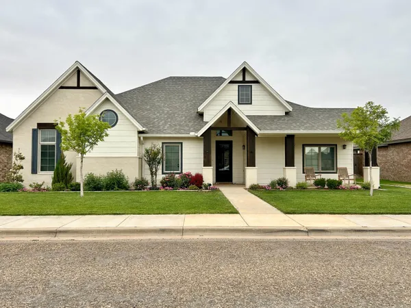 $3,800 | 310 North 11th Street, Wolfforth, TX 79382