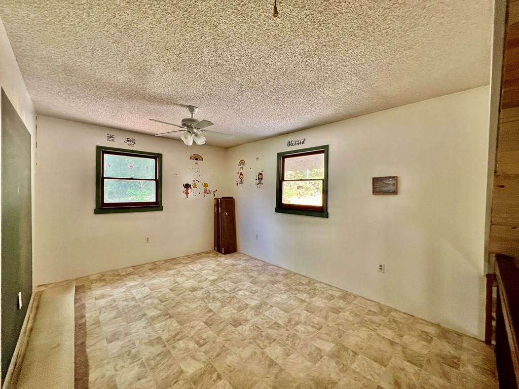 88 Privacy Rdg Lane Murphy, NC 28906 - Photo 8 of 12 Gallery Image 8