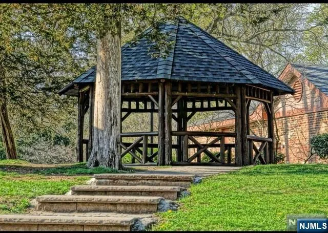 $4,000 | 13-08 Plaza Road, Fair Lawn, NJ 07410