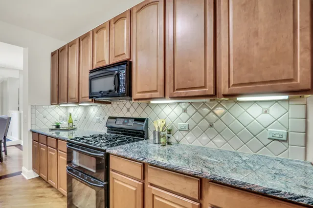 $495,000 | 418 Bay Tree Circle, Vernon Hills, IL 60061