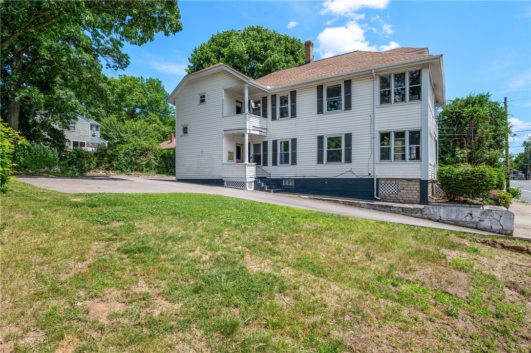 628 Cumberland Hill Road Woonsocket, RI 02895 - Photo 5 of 39