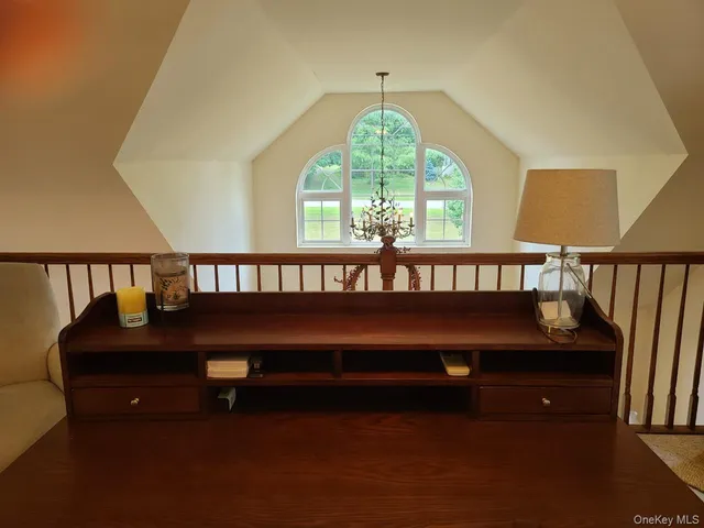 a view of livingroom with furniture