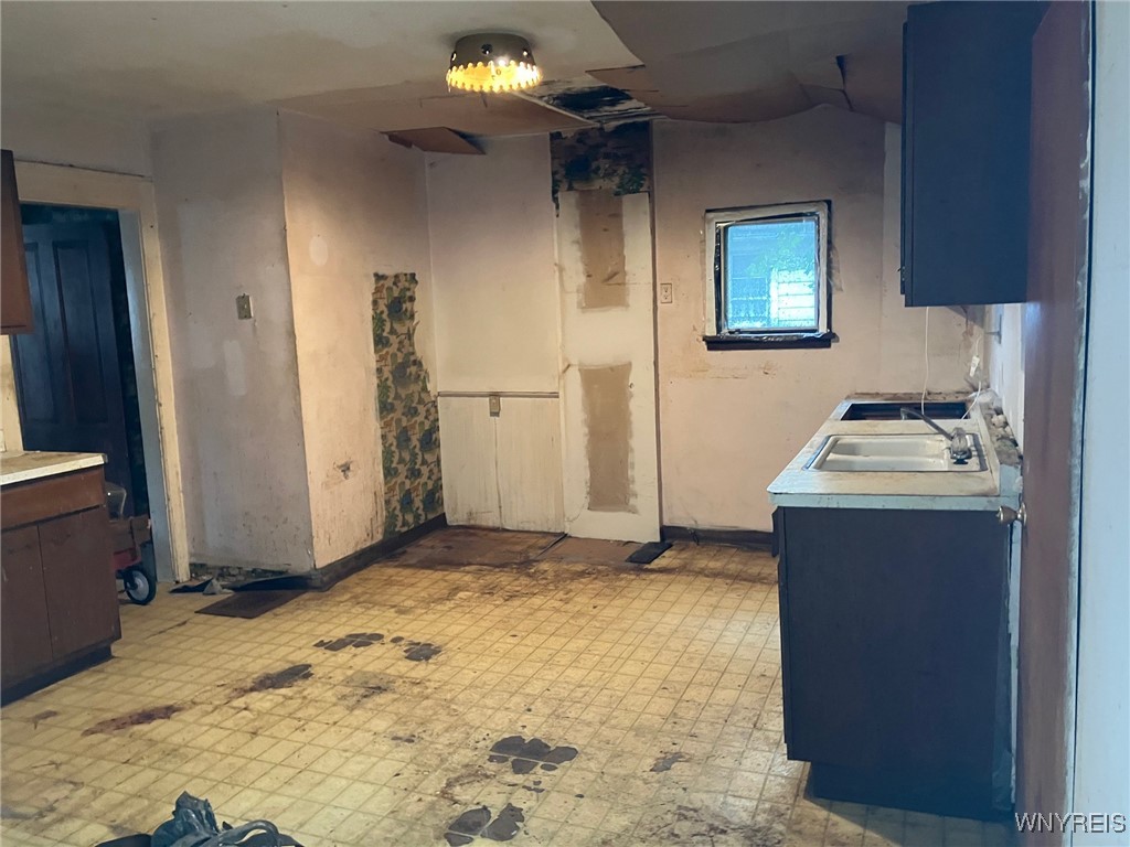 22 Genesee Street Perry, NY 14530 - Photo 5 of 9