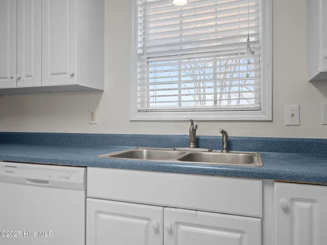 $285,000 | 213 Palomino Lane, Swansboro, NC 28584