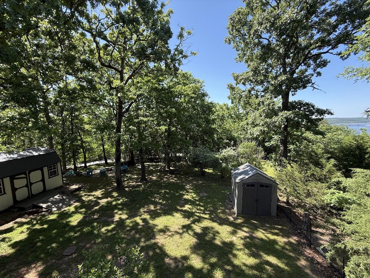 369 Crestview Drive Ridgedale, MO 65739 - Photo 5 of 35 Backyard