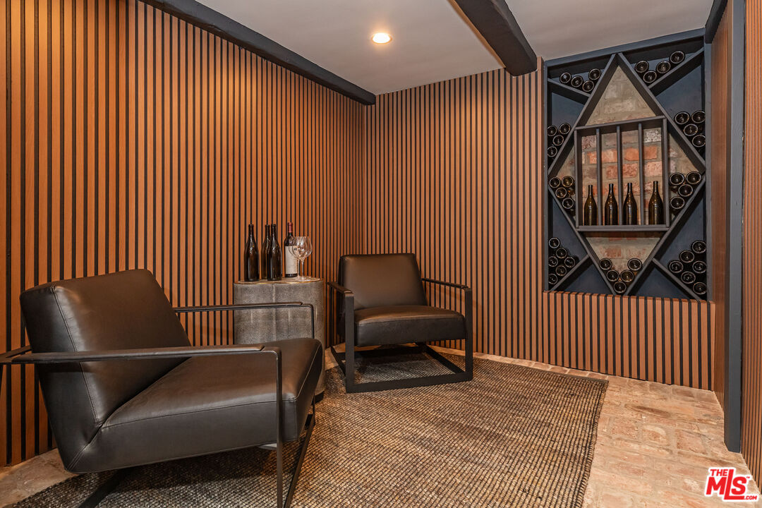 1756 Correa Way Los Angeles, CA 90049 - Photo 27 of 38 a living room with furniture