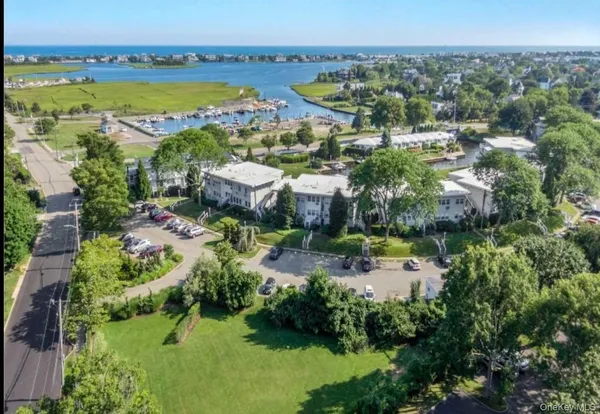 $999,000 | 35 Library Avenue, Unit 3I, Westhampton Beach, NY 11978