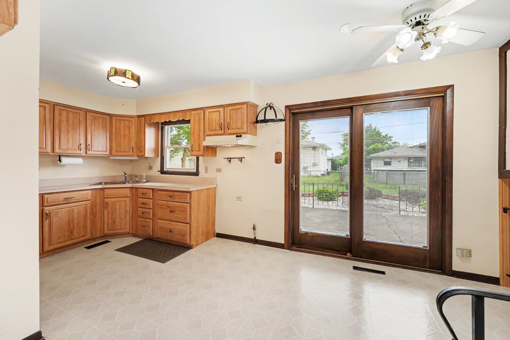 3457 191st Street Lansing, IL 60438 - Photo 4 of 11