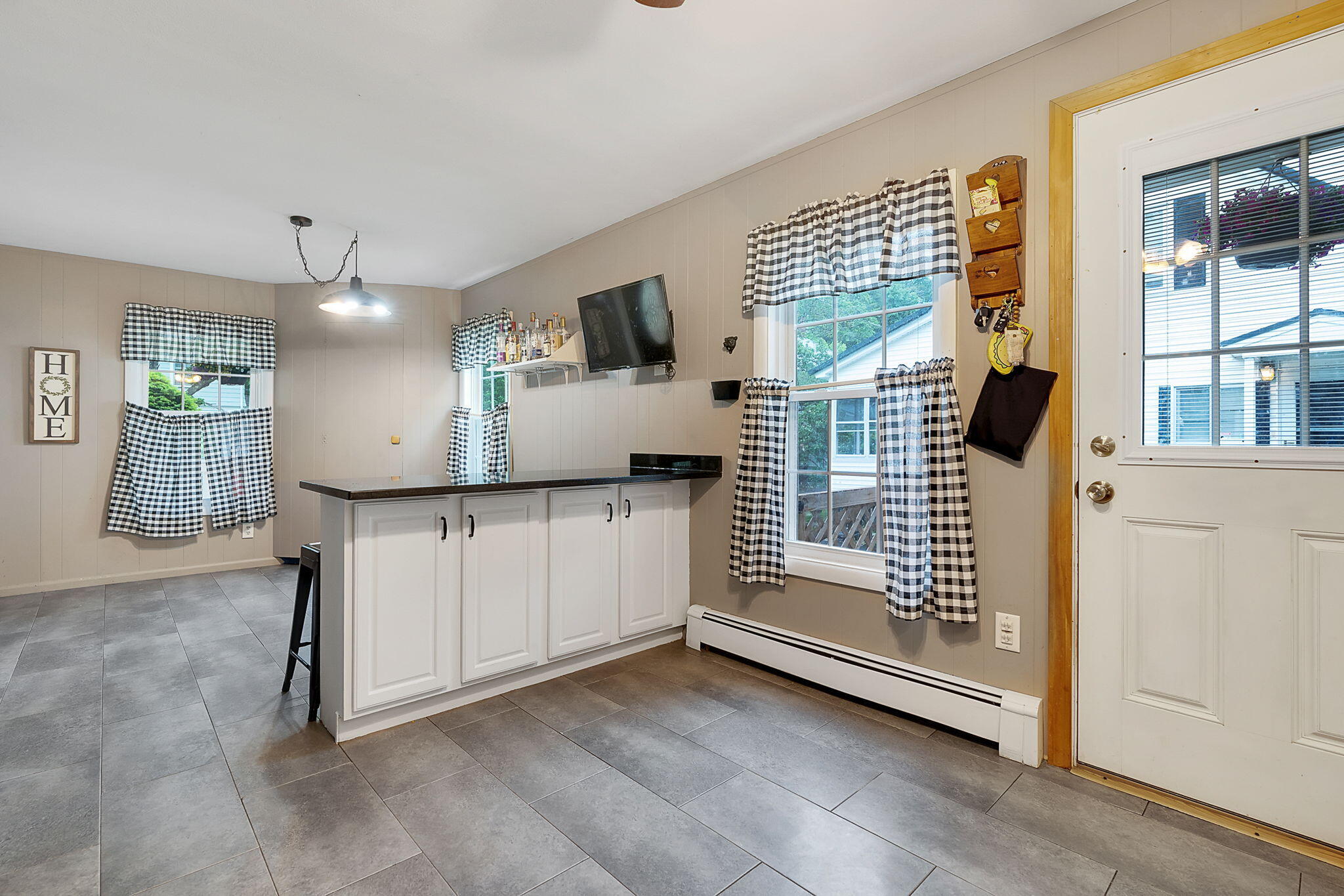 25 Howard Street Springvale, ME 04083 - Photo 10 of 34 25Howard-28
