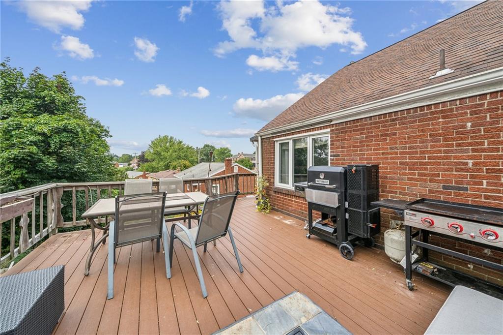 1013 Silver Lane McKees Rocks, PA 15136 - Photo 26 of 33 Another view of the Deck!