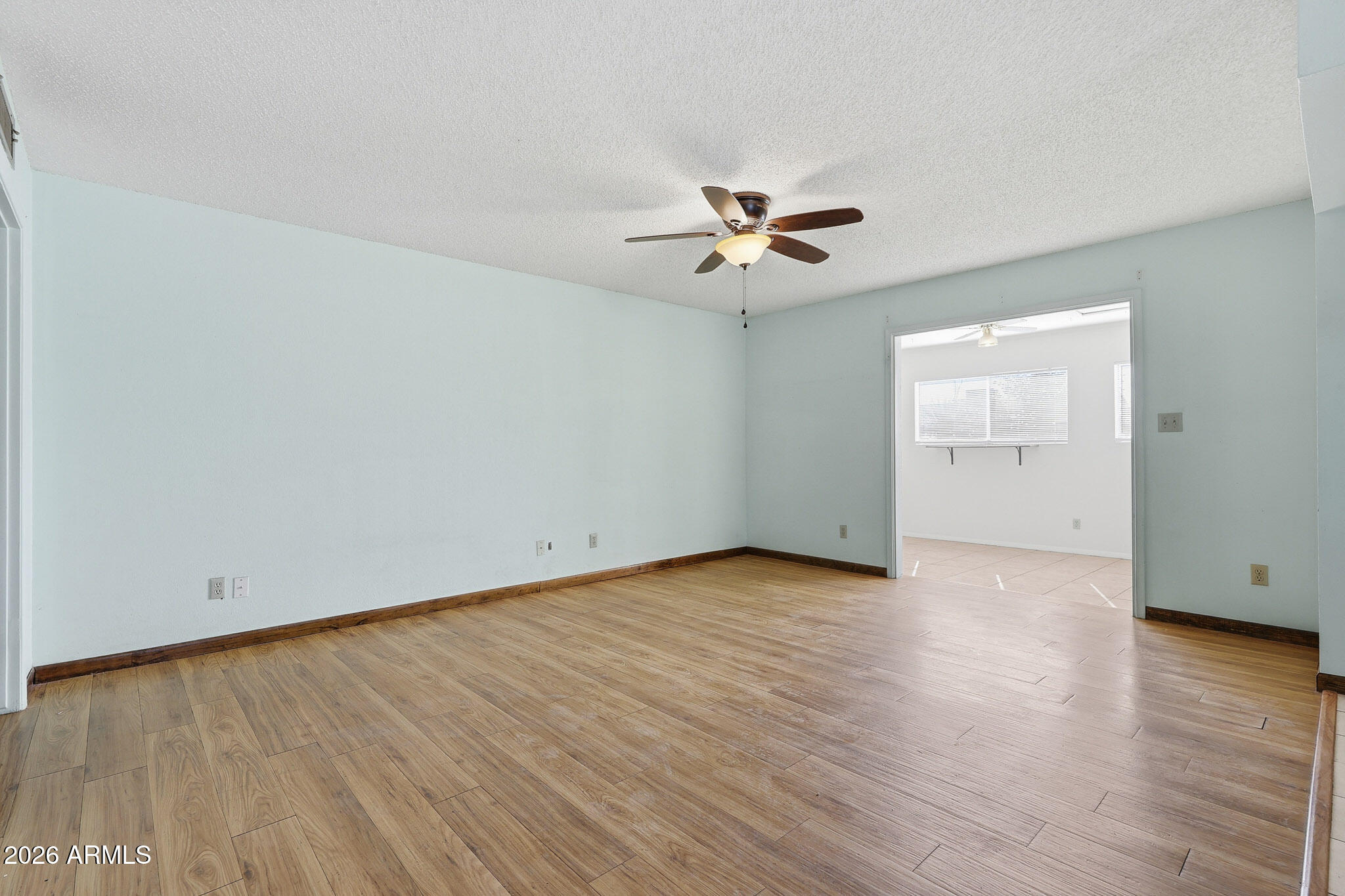 4925 West Grandview Road Glendale, AZ 85306 - Photo 7 of 38 B (16)