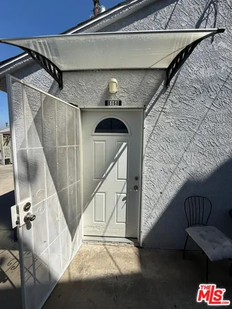 $2,800 | 8168 Whitsett Avenue, North Hollywood, CA 91605