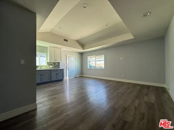 $2,800 | 8168 Whitsett Avenue, North Hollywood, CA 91605