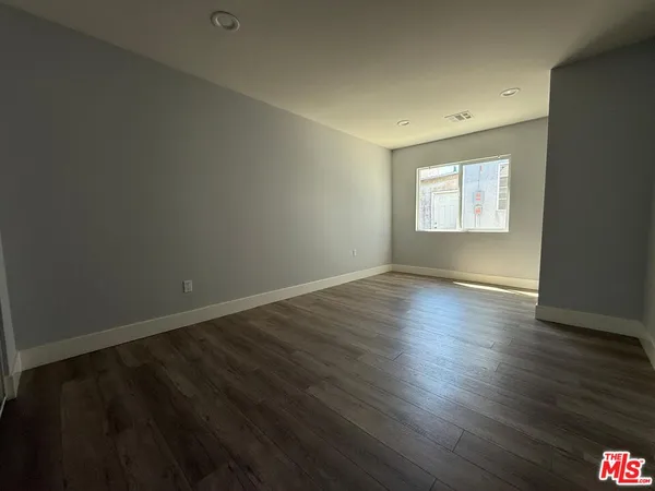 $2,800 | 8168 Whitsett Avenue, North Hollywood, CA 91605