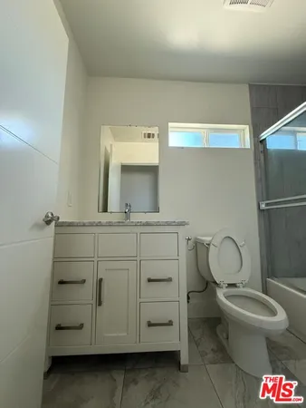 $2,800 | 8168 Whitsett Avenue, North Hollywood, CA 91605