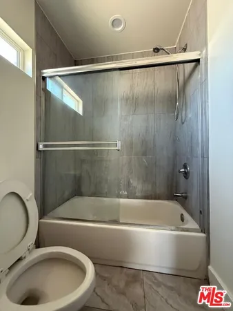 $2,800 | 8168 Whitsett Avenue, North Hollywood, CA 91605