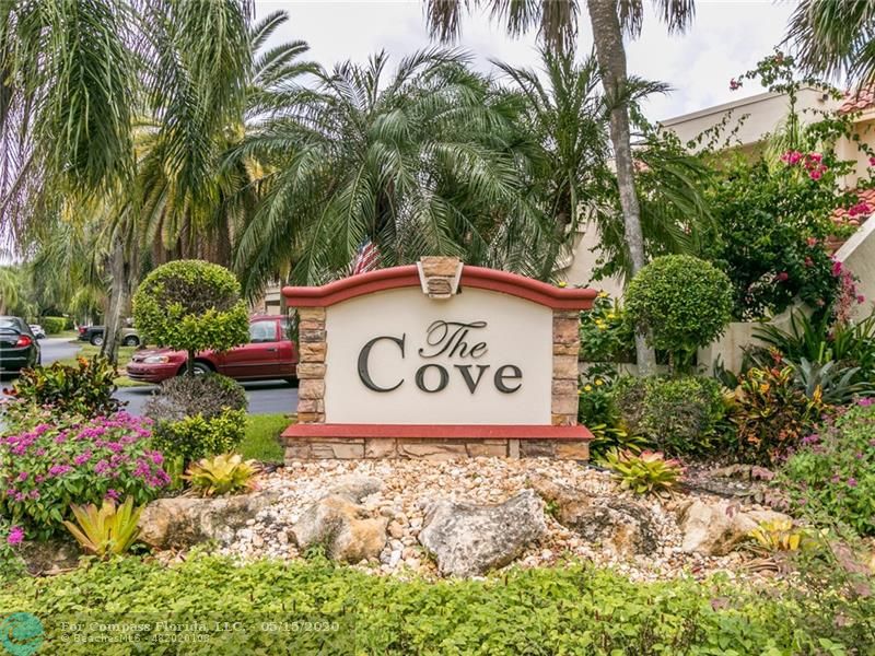 Entrance to The Cove