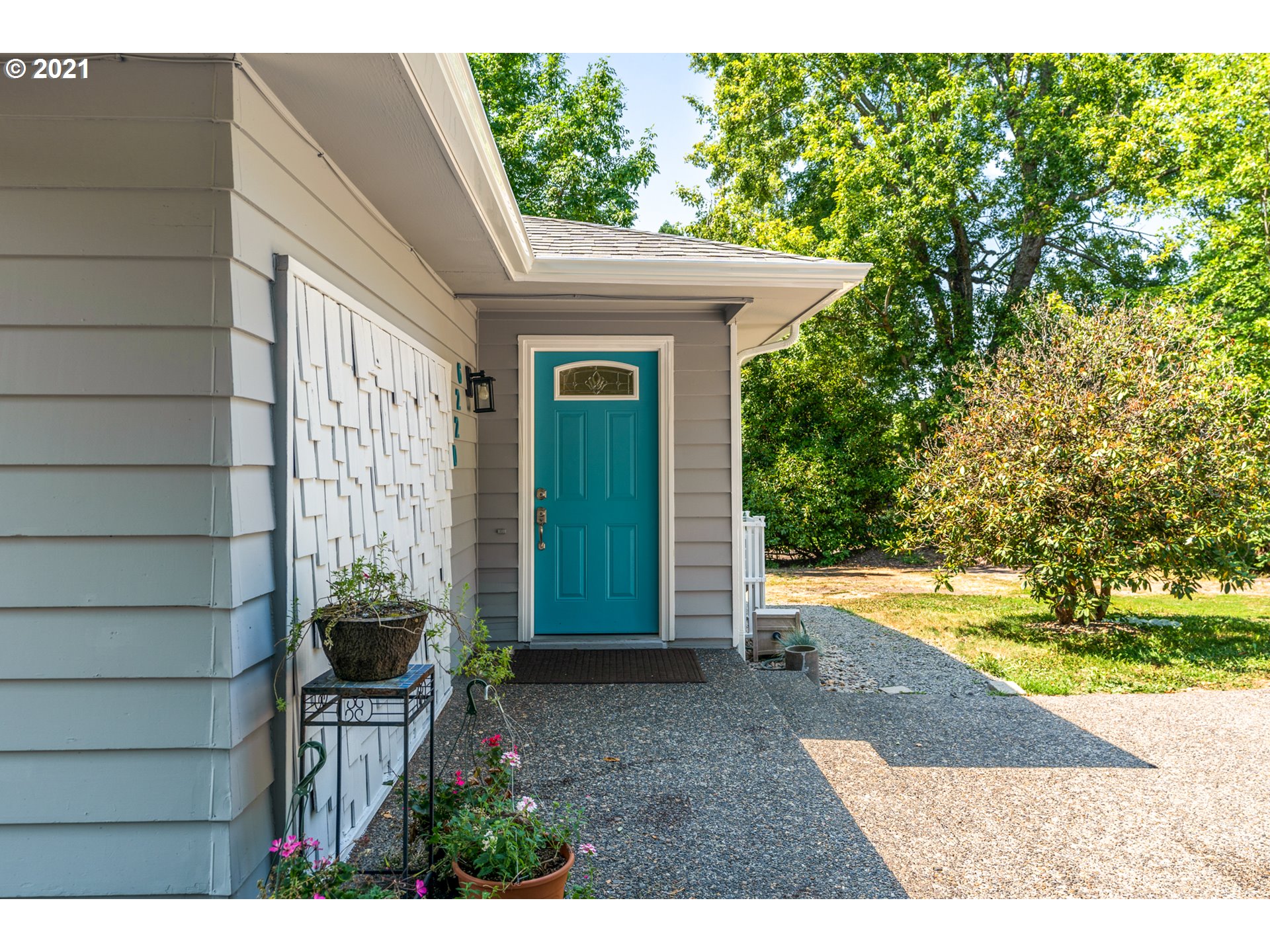 6220 Southwest Taylors Ferry Road Portland, OR 97219 - Photo 5 of 32 Gallery Image 5