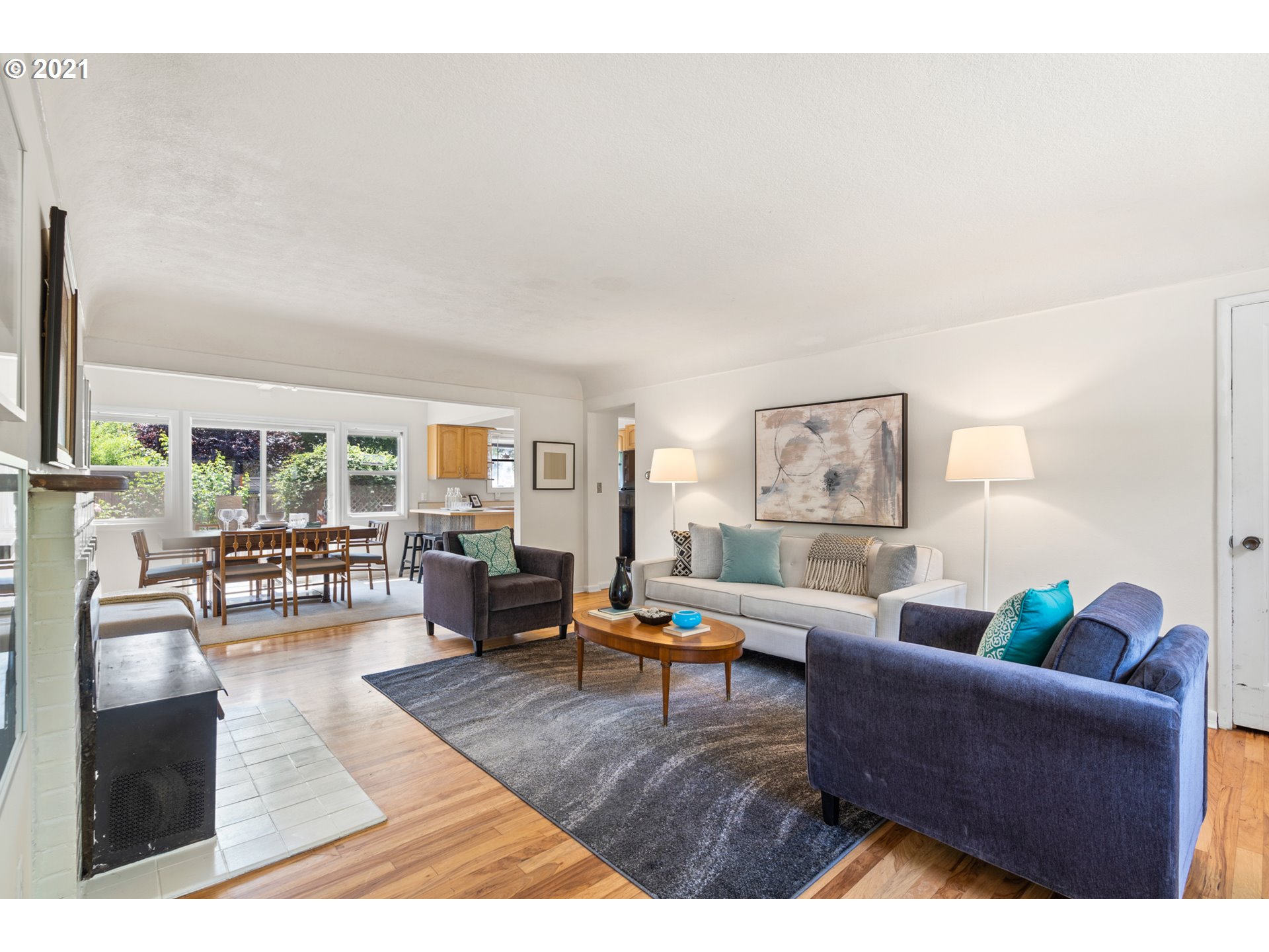 6220 Southwest Taylors Ferry Road Portland, OR 97219 - Photo 7 of 32 Gallery Image 7