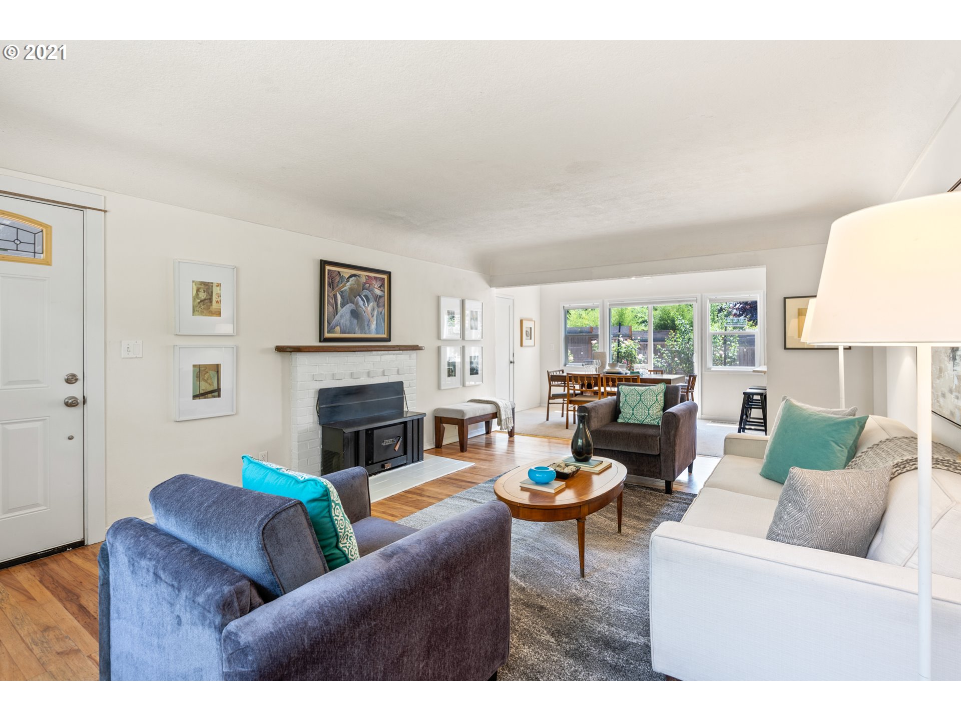 6220 Southwest Taylors Ferry Road Portland, OR 97219 - Photo 9 of 32 Gallery Image 9