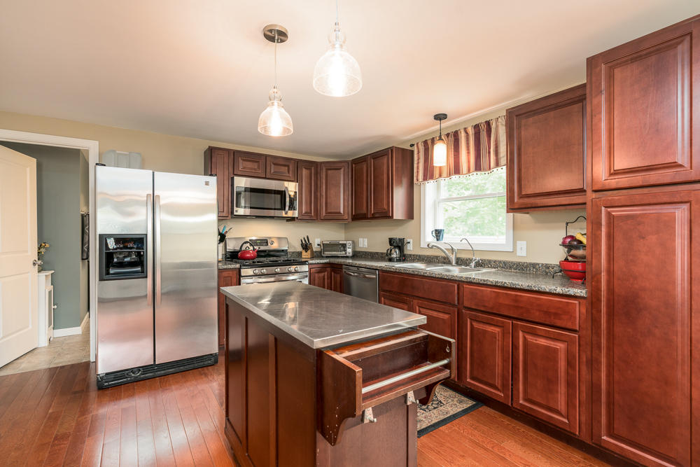 6 Cardinal Lane Windham, ME 04062 - Photo 3 of 23 Kitchen