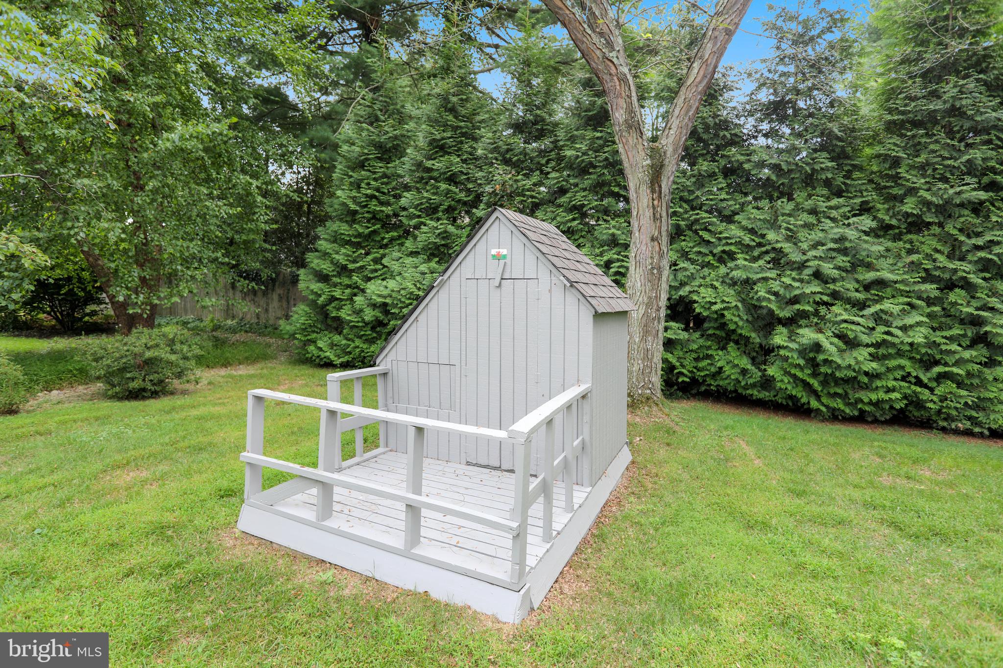9216 Wooden Bridge Road Potomac, MD 20854 - Photo 14 of 44 Gallery Image 14