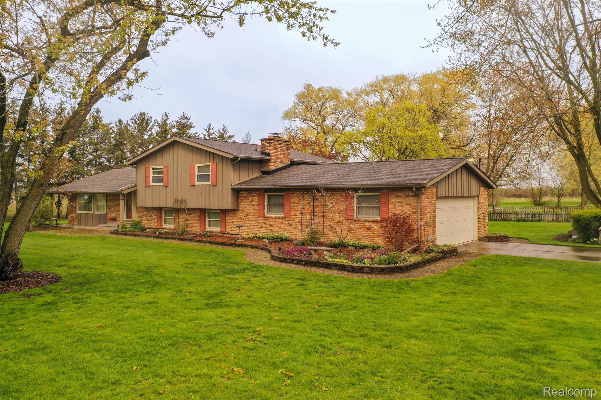 8390 Calkins Road Flint, MI 48532 - Photo 4 of 47 Gallery Image 4