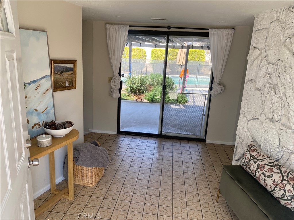 19236 Hupa Road Apple Valley, CA 92307 - Photo 15 of 39