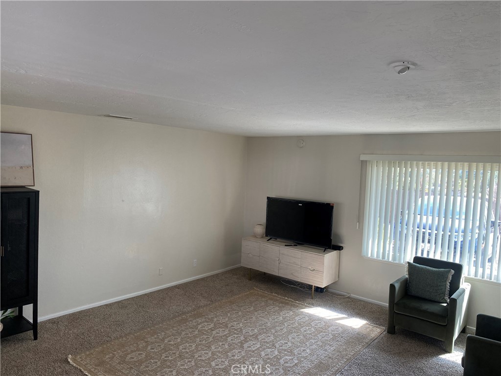 19236 Hupa Road Apple Valley, CA 92307 - Photo 21 of 39