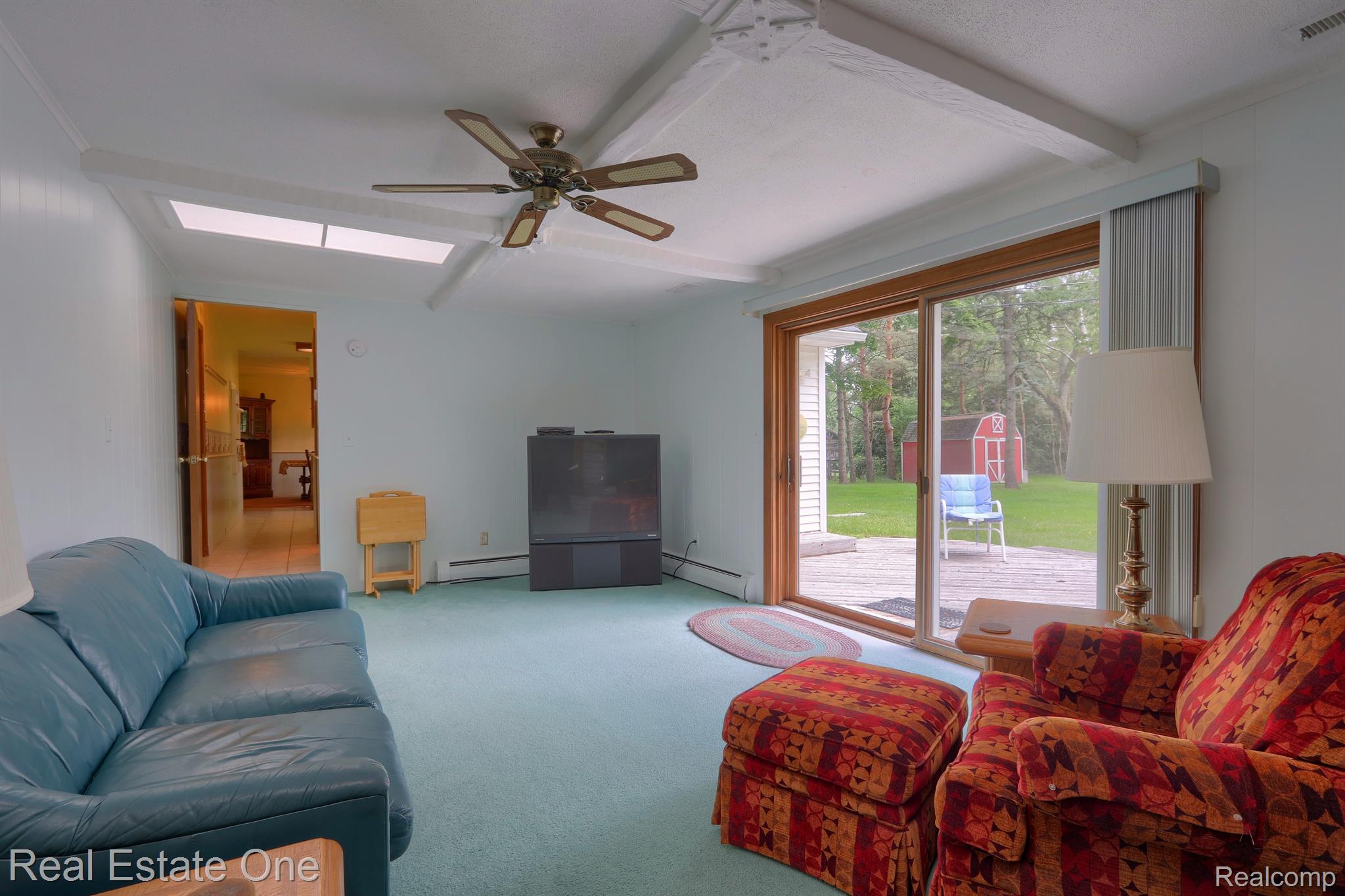 6341 Donaldson Road Troy, MI 48085 - Photo 23 of 42 Family Room: 23' x 12'