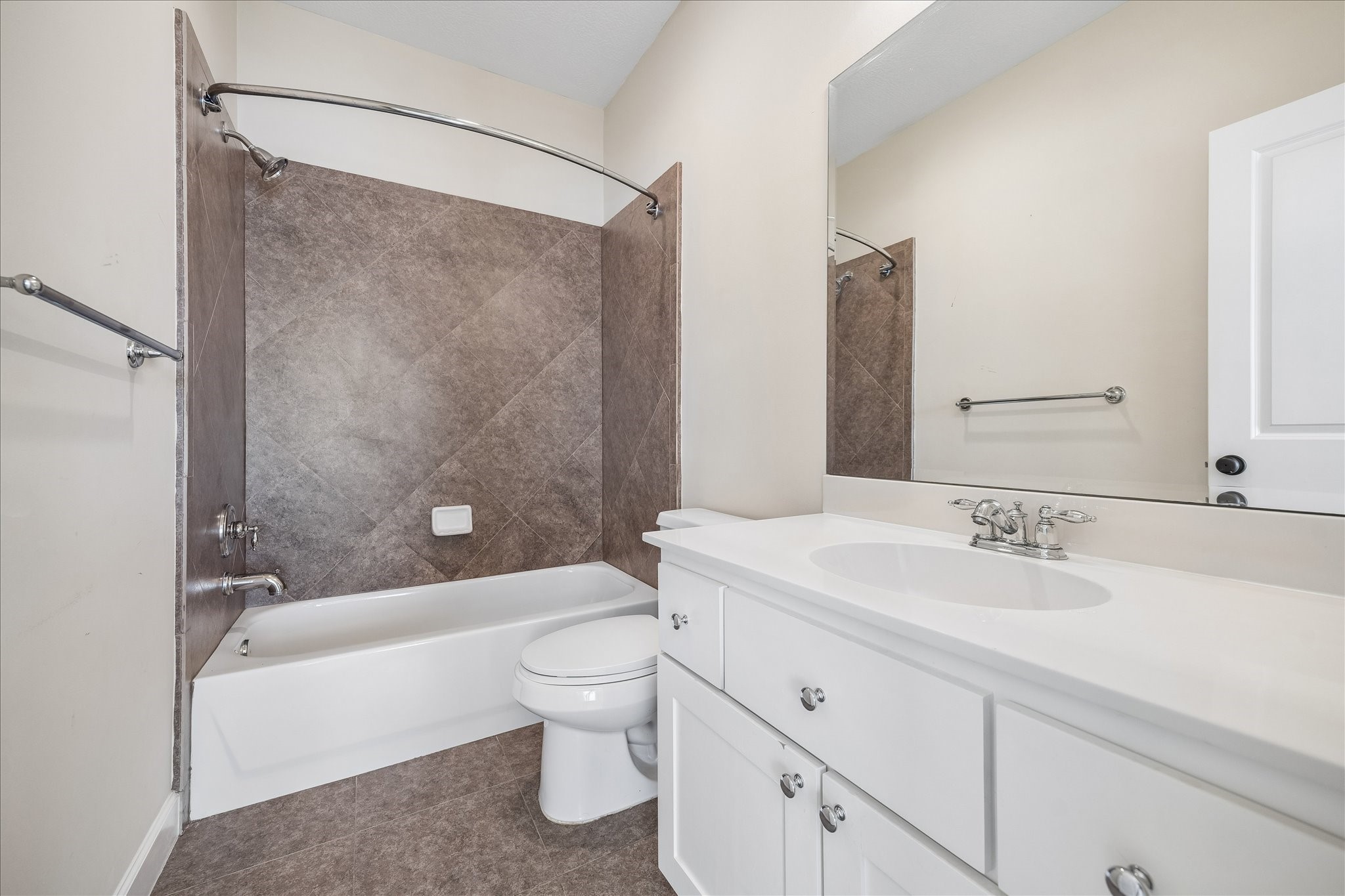 5811 Maxie Street Houston, TX 77007 - Photo 16 of 19 a bathroom with a sink toilet and shower