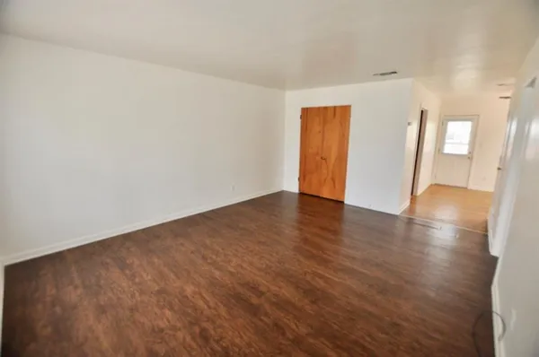 $995 | 712 West Bridge Street, Weatherford, TX 76086