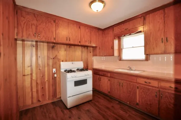 $995 | 712 West Bridge Street, Weatherford, TX 76086