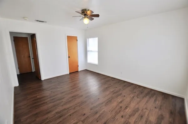 $995 | 712 West Bridge Street, Weatherford, TX 76086